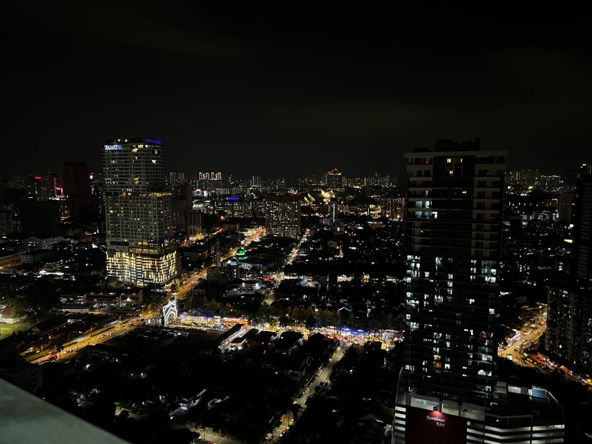 Mercu Summer Suites Klcc By Sweet Home Kuala Lumpur Esterno foto