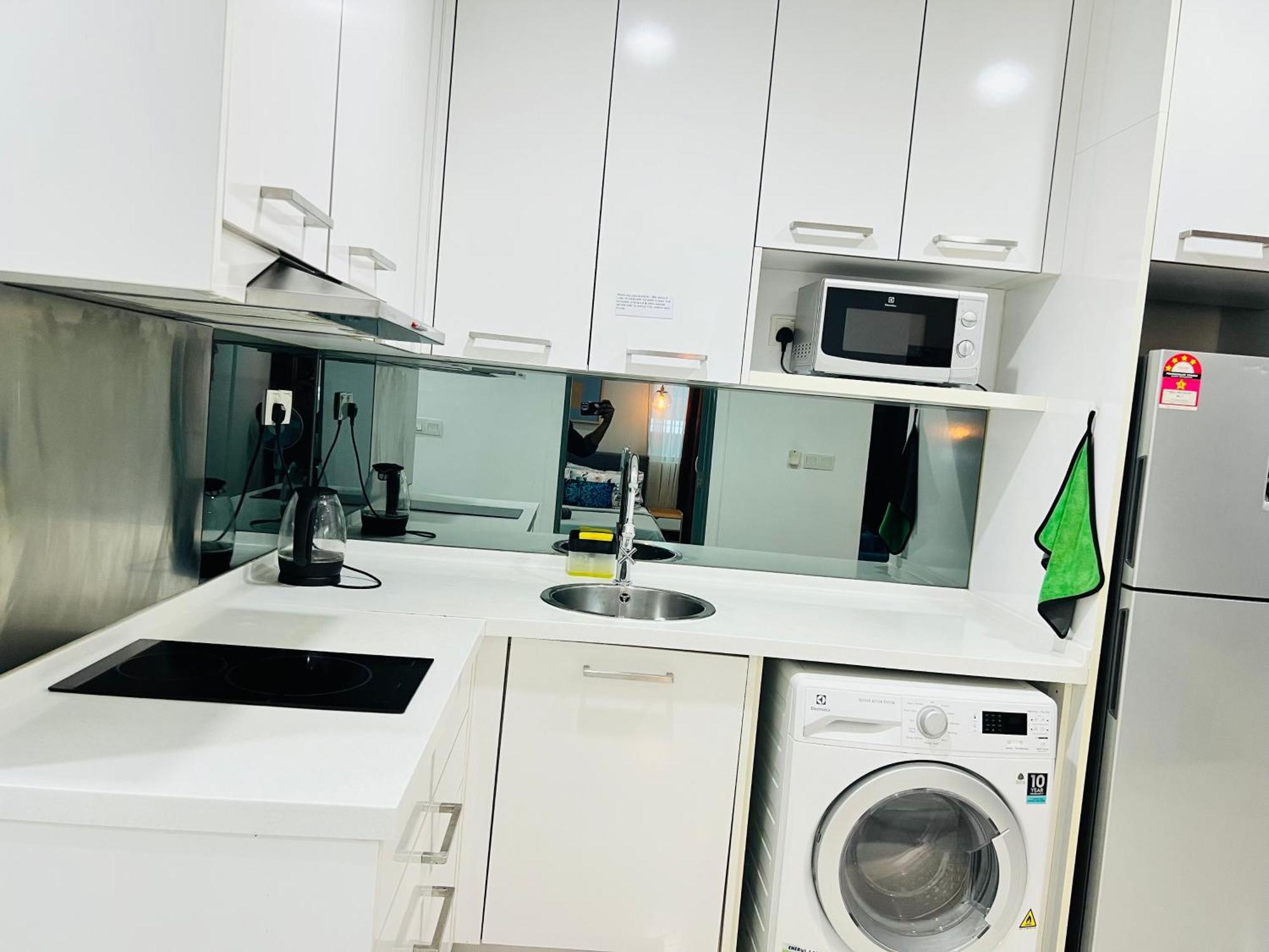 Mercu Summer Suites Klcc By Sweet Home Kuala Lumpur Esterno foto