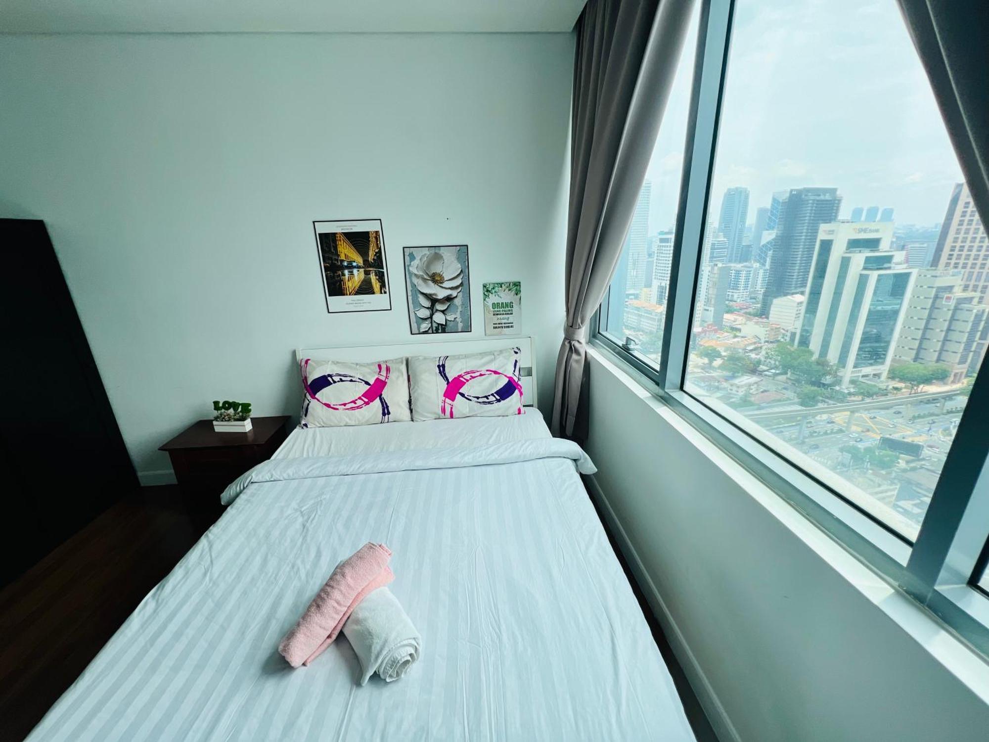 Mercu Summer Suites Klcc By Sweet Home Kuala Lumpur Esterno foto